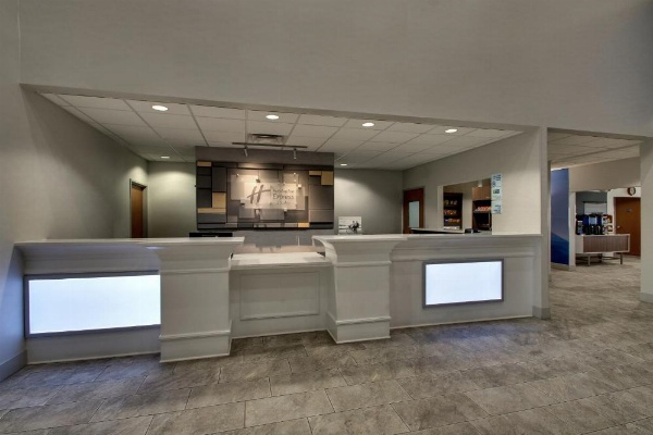 Holiday Inn Express Hotel & Suites Waukegan/Gurnee image 16