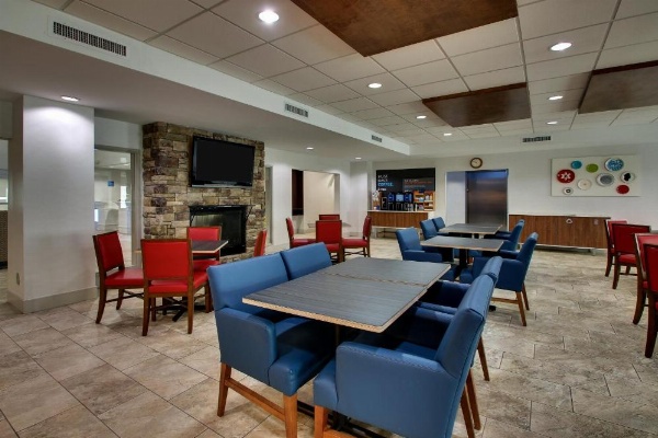 Holiday Inn Express Hotel & Suites Waukegan/Gurnee image 21