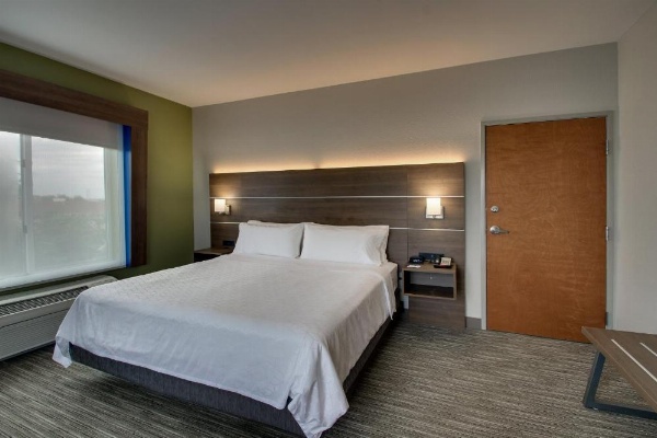 Holiday Inn Express Hotel & Suites Waukegan/Gurnee image 28